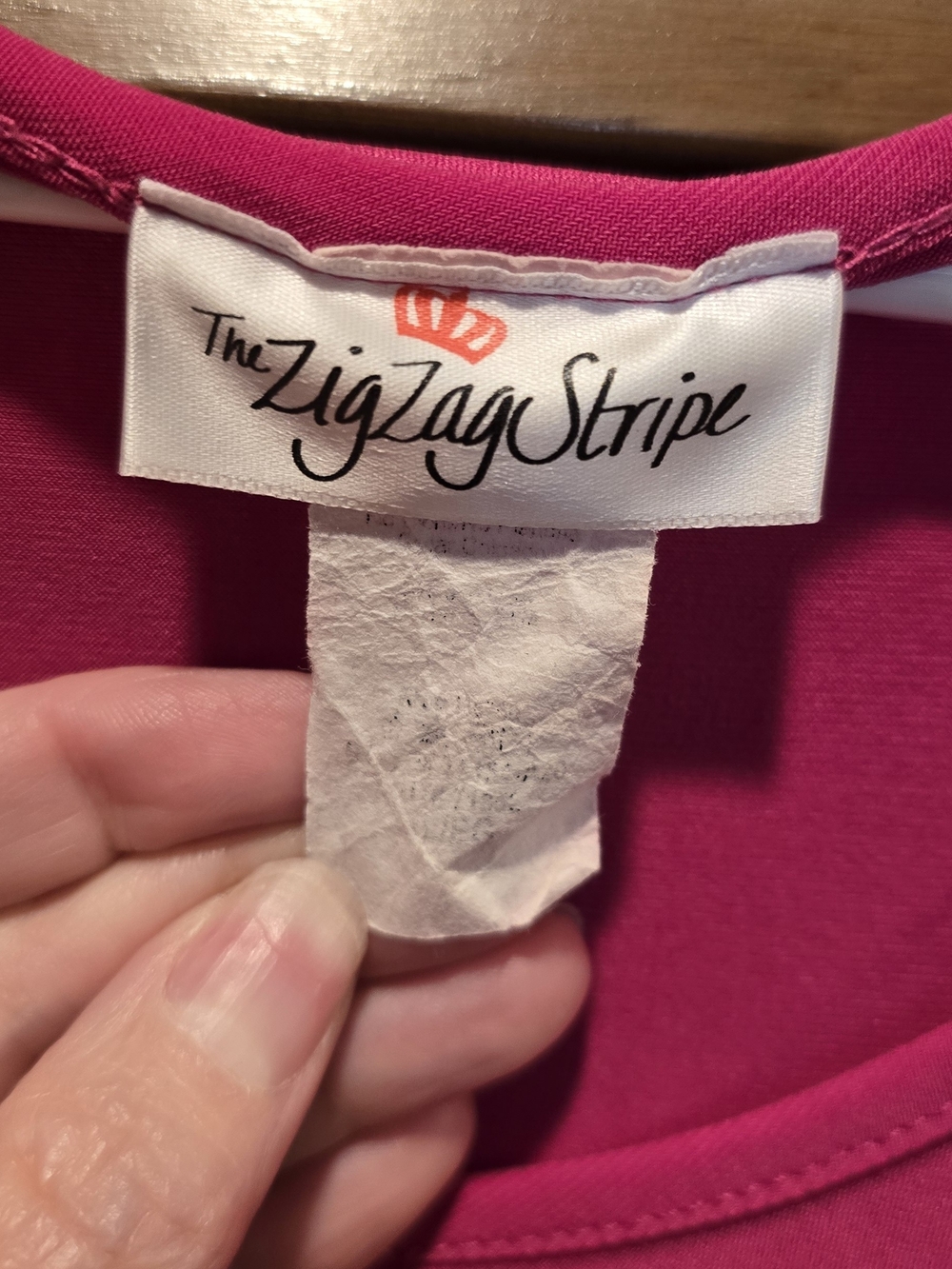The Zig Zag Stripe Hot Pink Scoop Neck Silky Smooth Short Sleeve Top Lrg Magenta - Picture 6 of 6
